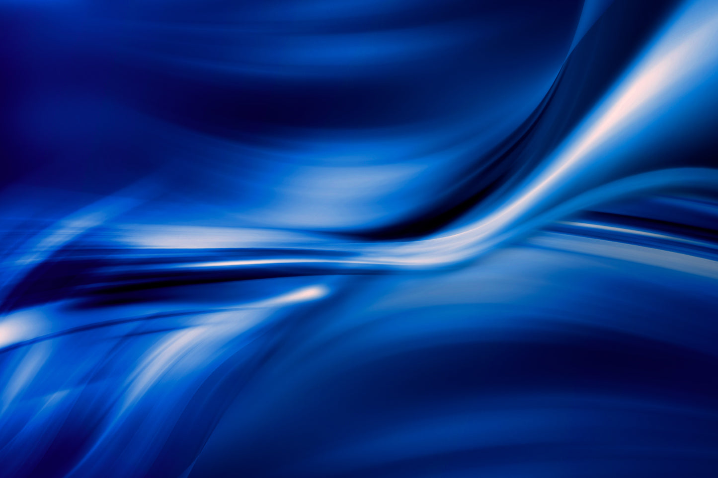 Blu Moisturizing body spray